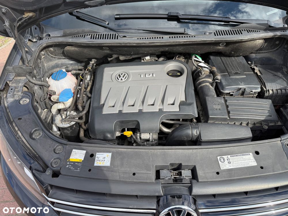 Volkswagen Touran 2.0 TDI DPF Highline DSG - 27