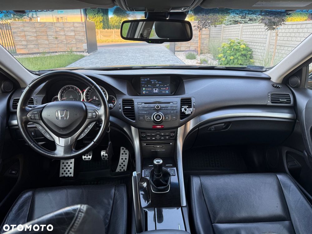 Honda Accord 2.0 Executive - 27