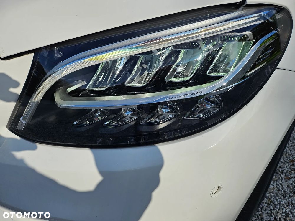 Mercedes-Benz Klasa C 200 d T 9G-TRONIC AMG Line - 18