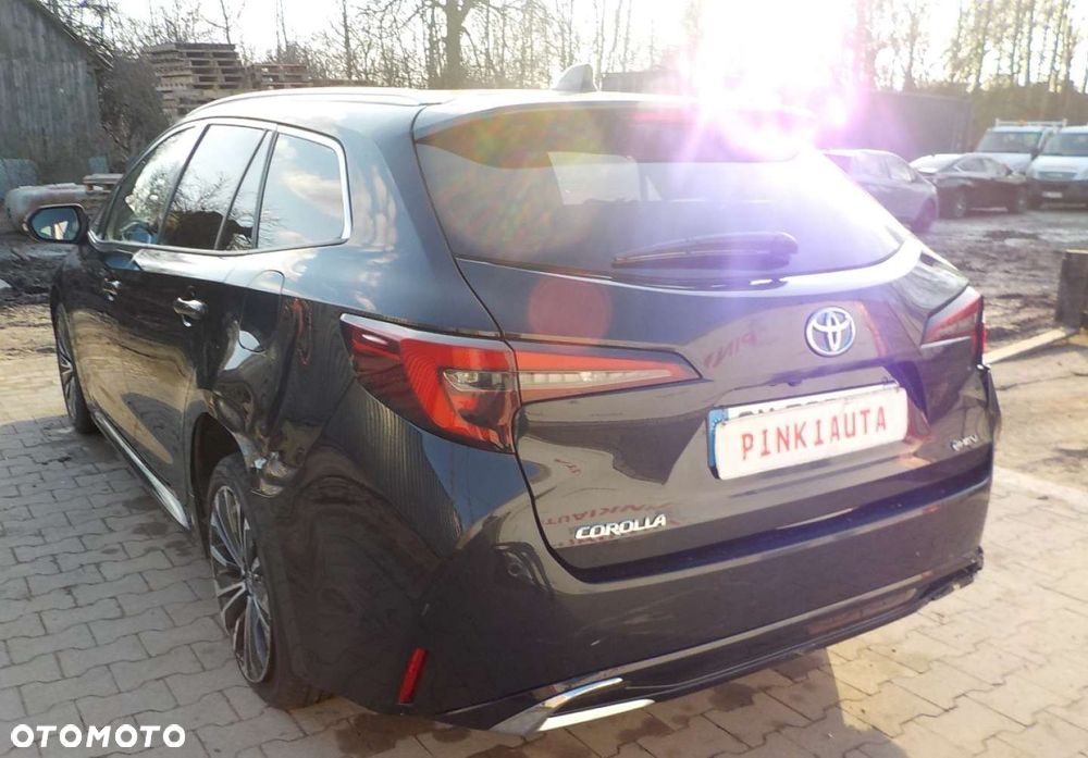 Toyota Corolla - 10