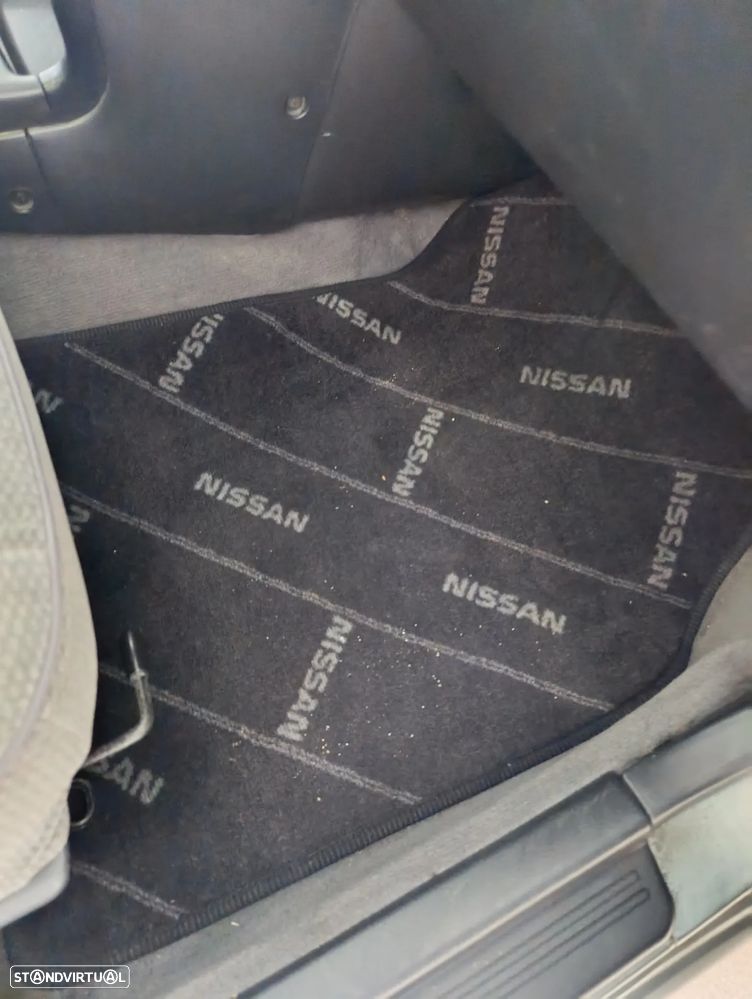 Nissan Sunny Hatchback 1.4 SLX - 14