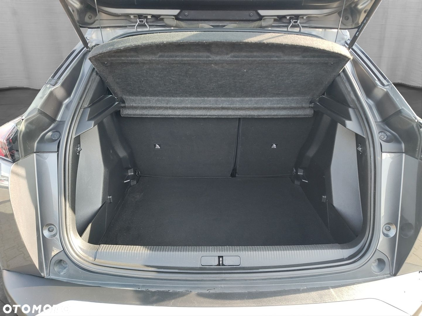Peugeot 2008 - 11