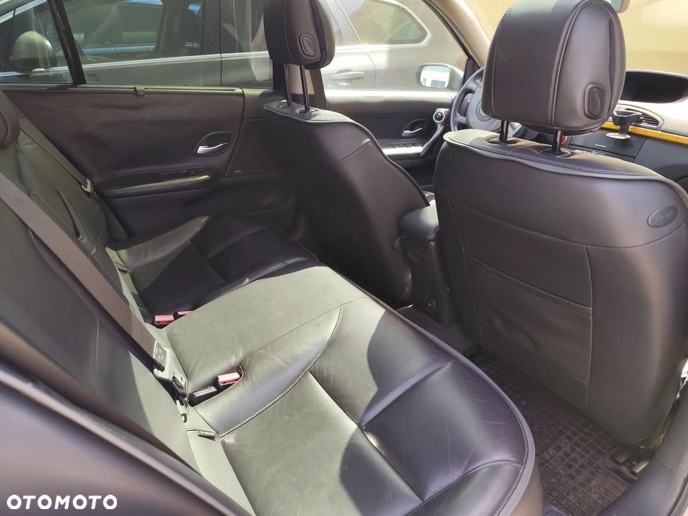 Renault Laguna 2.0 dCi Initiale - 5