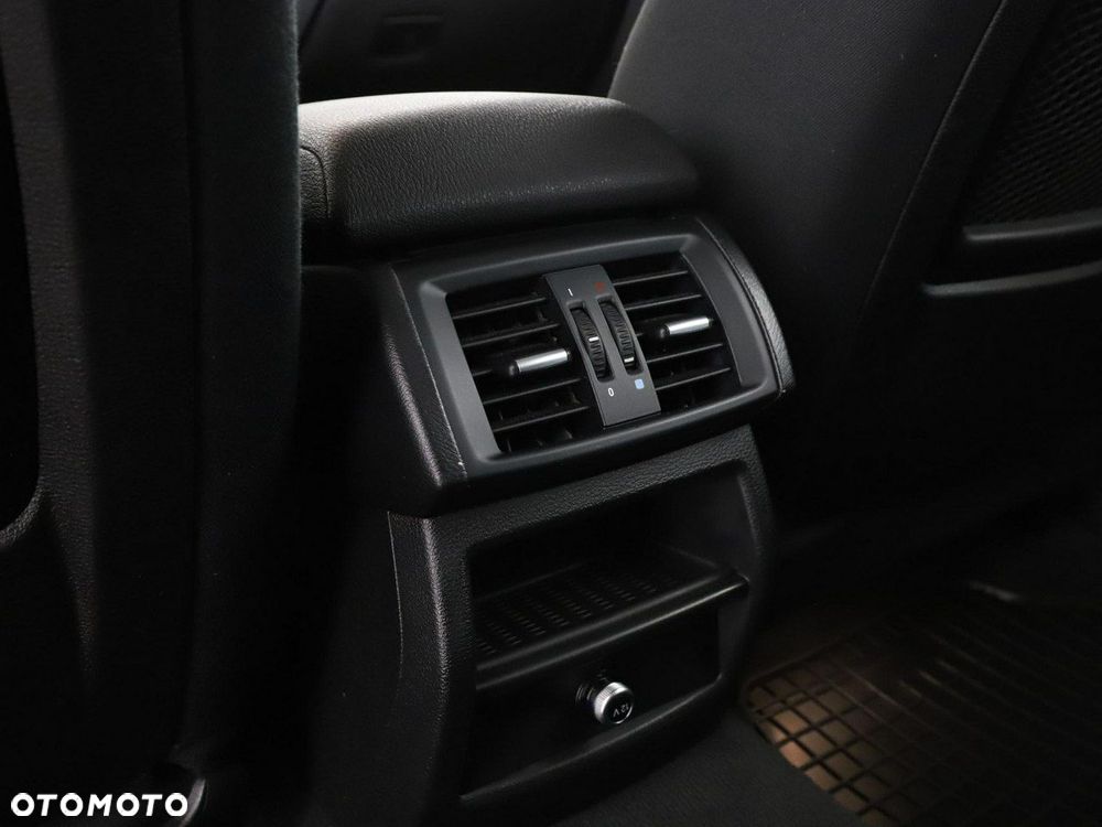 BMW X3 xDrive20d - 36