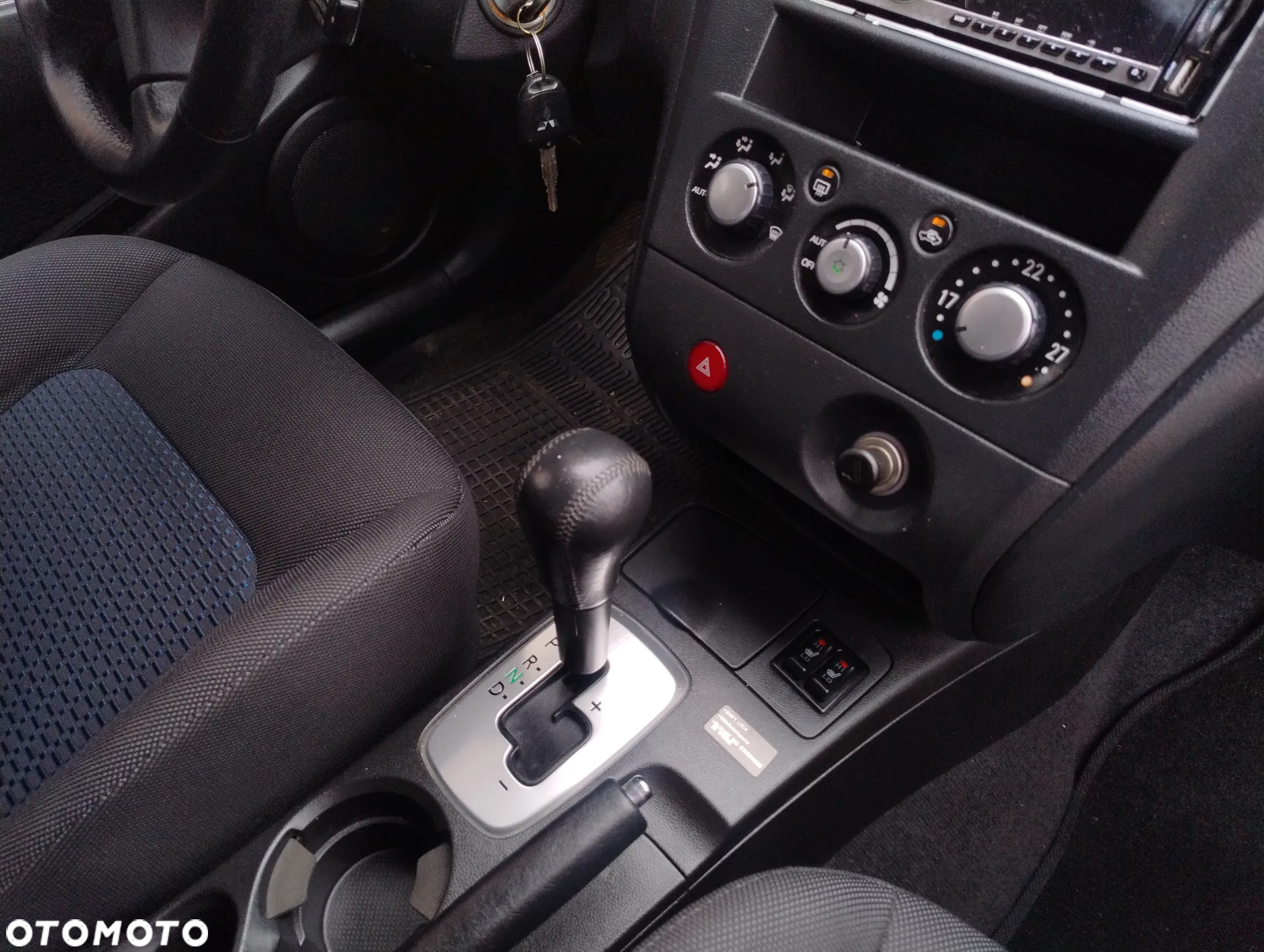 Mitsubishi Outlander 2.4 Automatik Dakar - 14