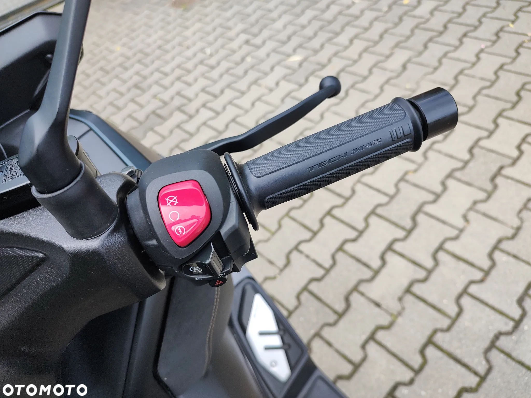 Yamaha X-max - 19
