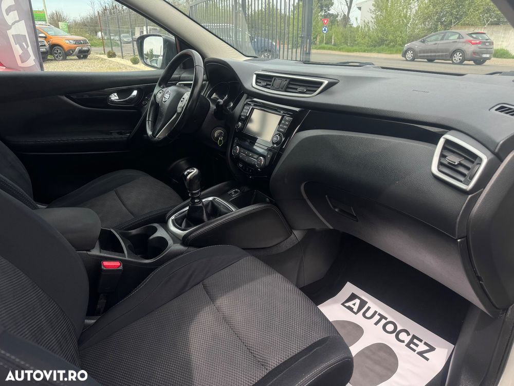 Nissan Qashqai 1.5 DCI N-Connecta - 11