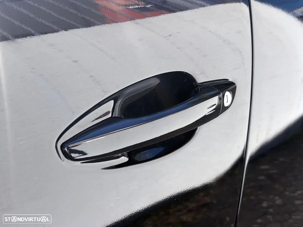 Peugeot 3008 1.2 PureTech Allure EAT8 - 17