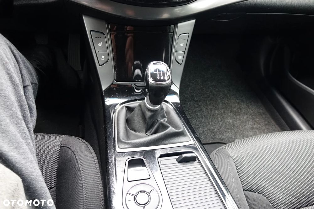 Hyundai i40 Kombi 1.6 Trend - 19