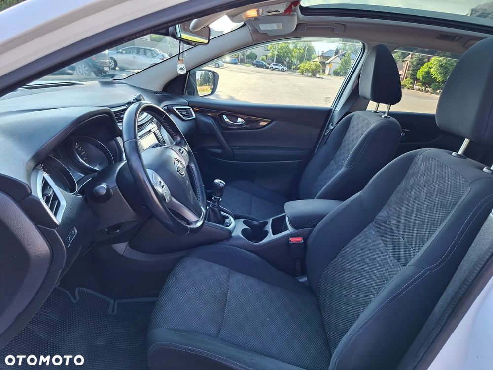 Nissan Qashqai 1.2 DIG-T Acenta EU6 - 6