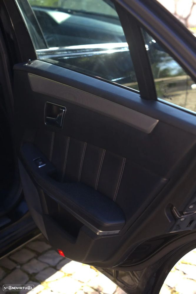 Mercedes-Benz E 220 BlueTEC BE Edition Auto. - 36