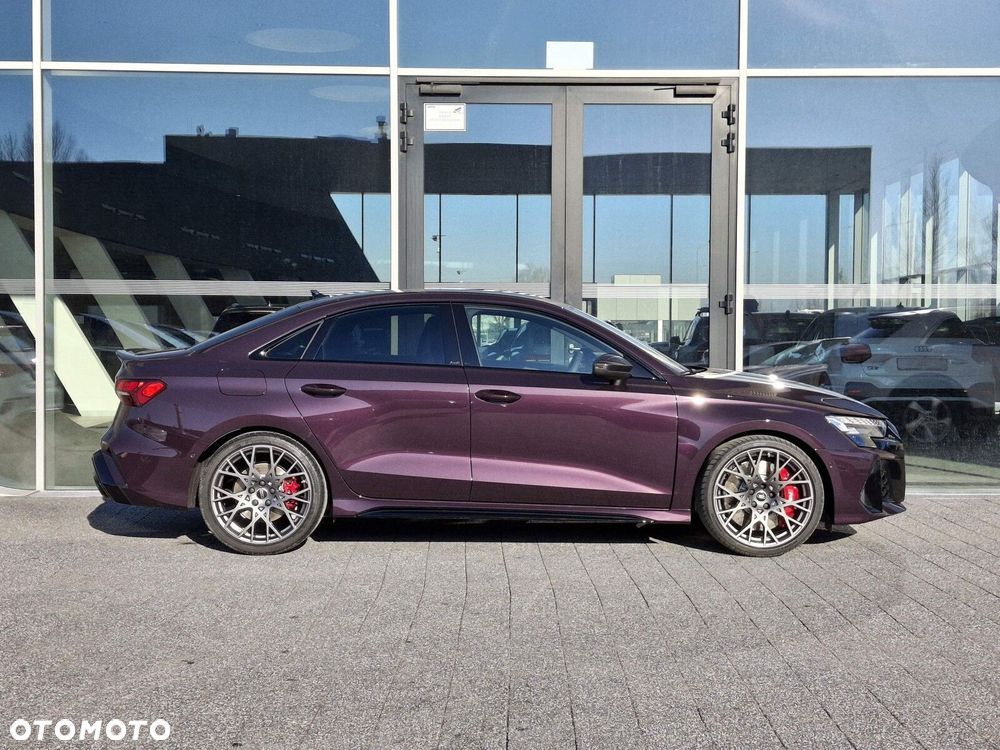 Audi RS3 Limousine - 8
