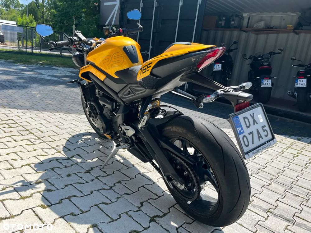 Triumph Street Triple - 7