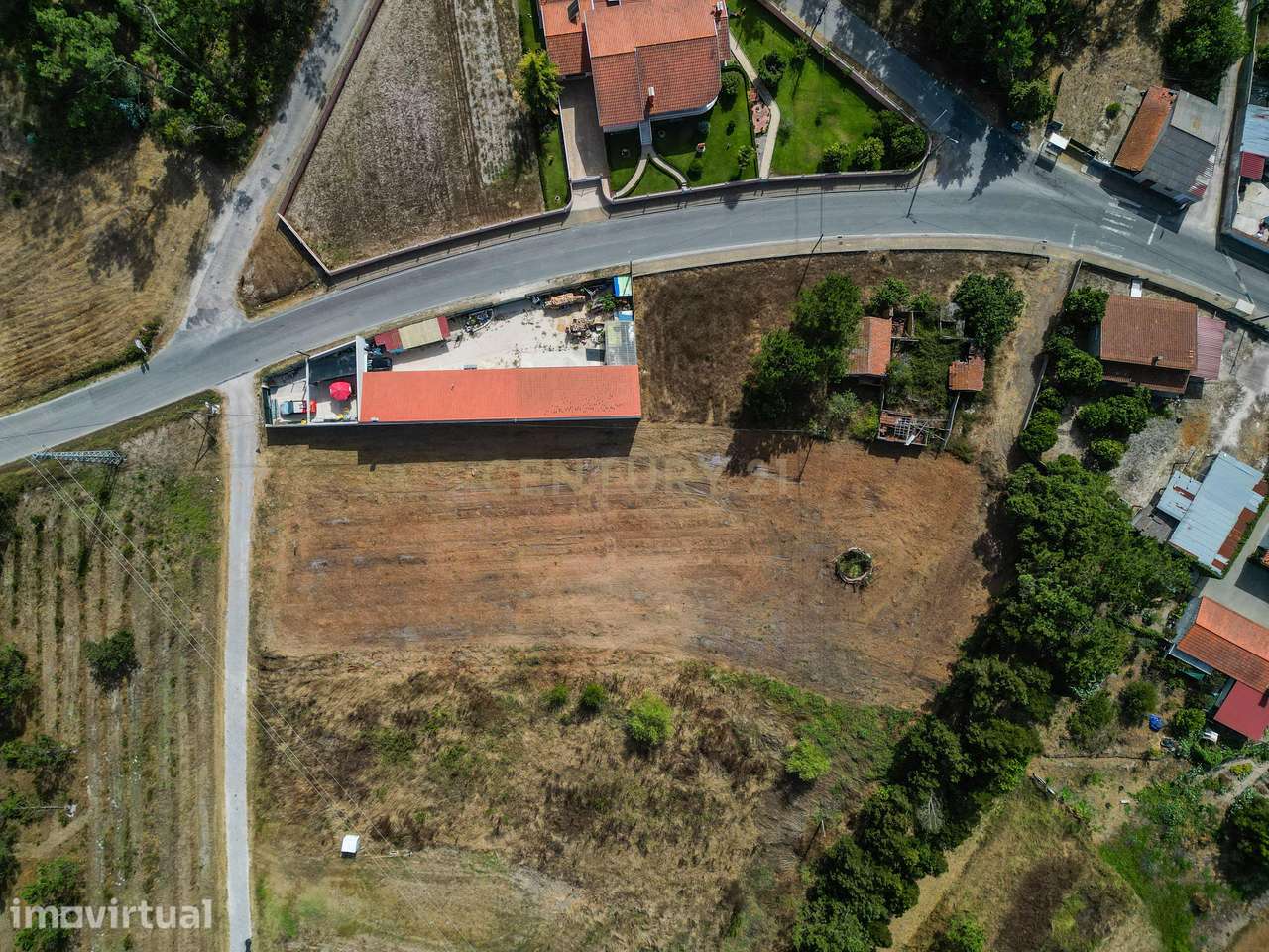Terreno com viabilidade de construção em Queridas, Ferreira-a-Nova, Fi - Grande imagem: 2/9