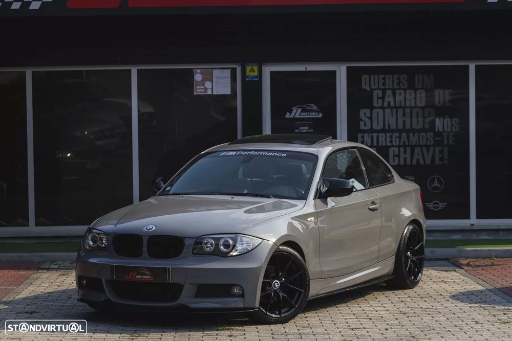 BMW 118 d Pack M - 1