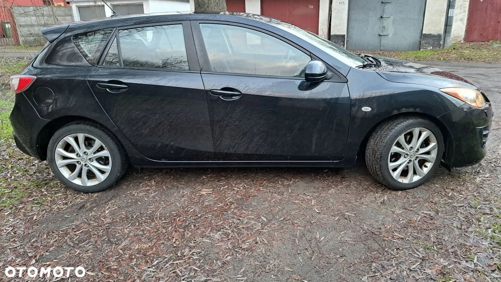 Mazda 3 2.0 Exclusive + - 11