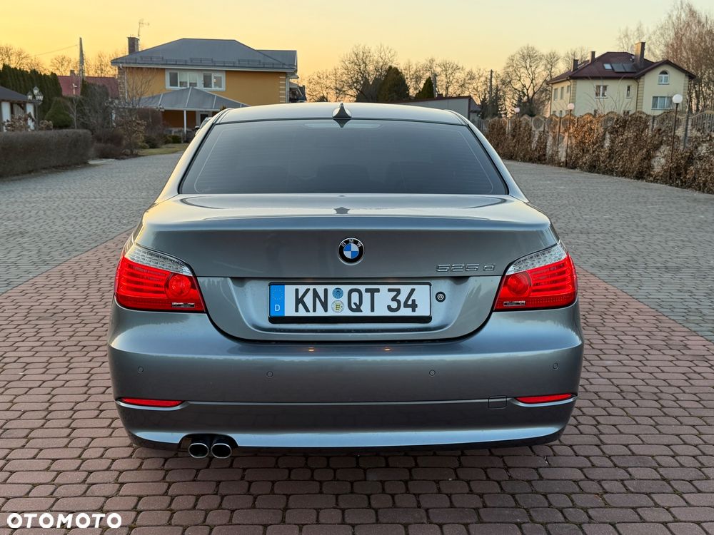 BMW Seria 5 525d Edition Lifestyle - 11