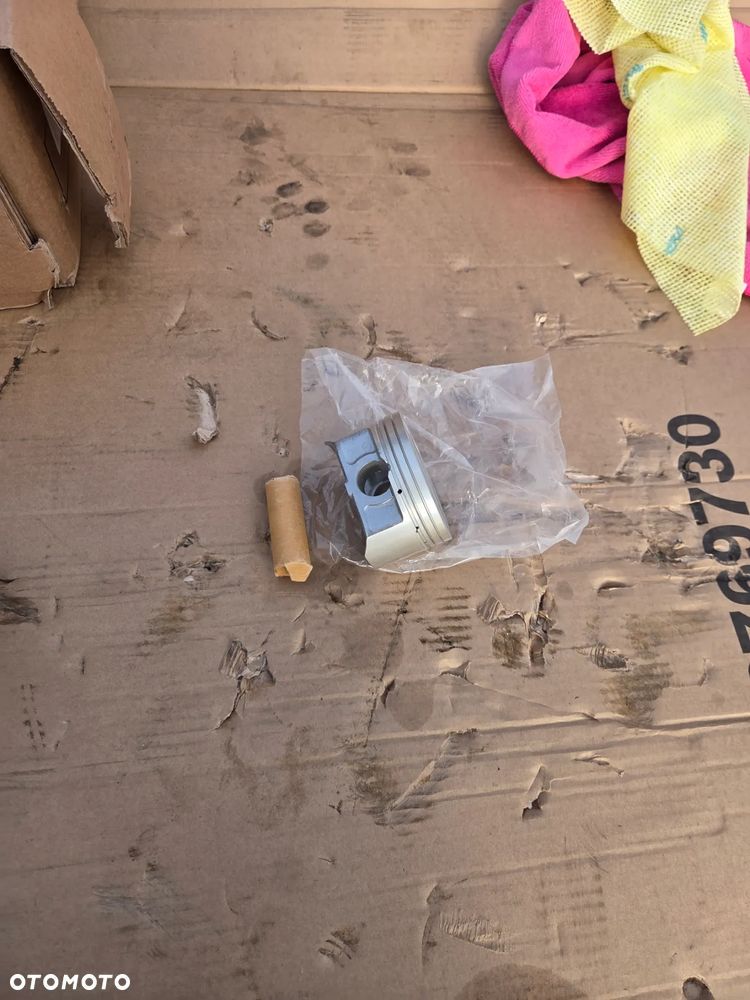 Tłok Citroen Peugeot Opel PSA FCA 1606254380 - 8