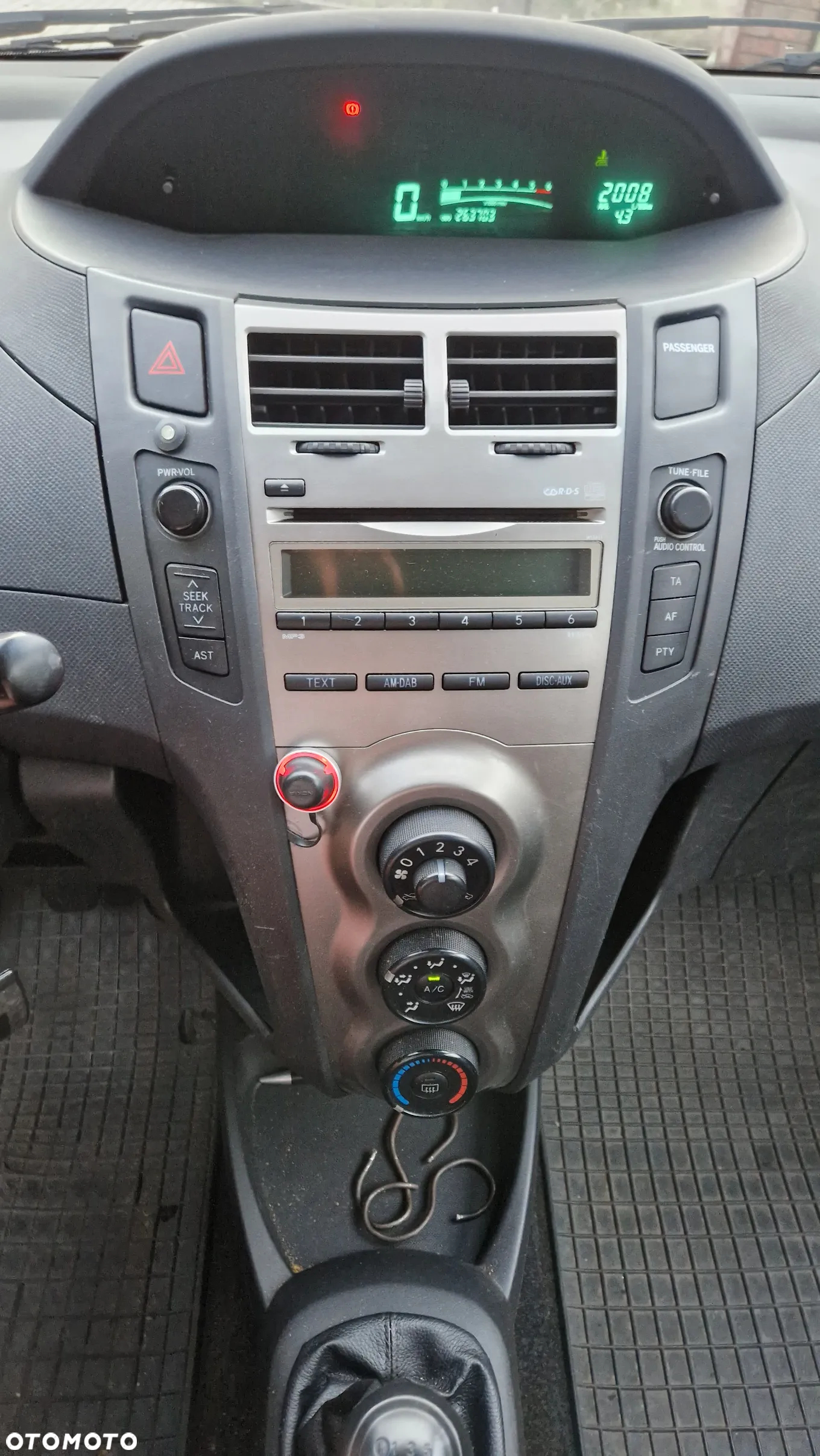 Toyota Yaris 1.4 D-4D Luna A/C - 13