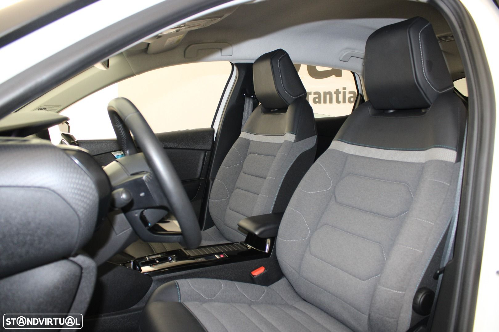 Citroën e-C4 50 kWh E-Series Collection - 25