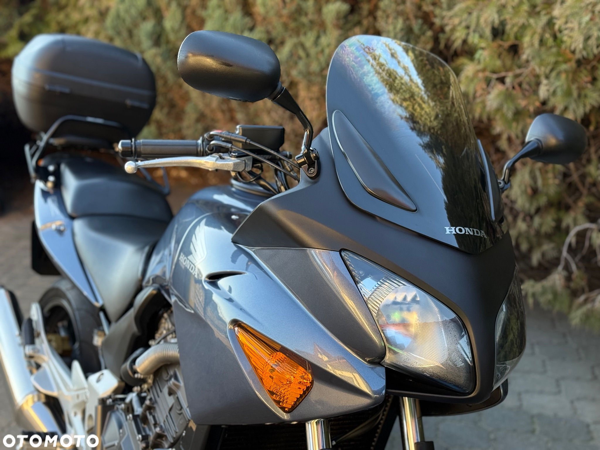 Honda CBF - 9