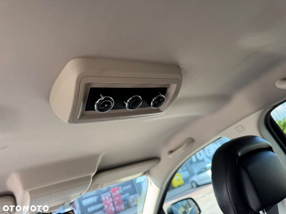 Fiat Freemont 2.0 Multijet 16V DPF Automatik Allrad Lounge - 17
