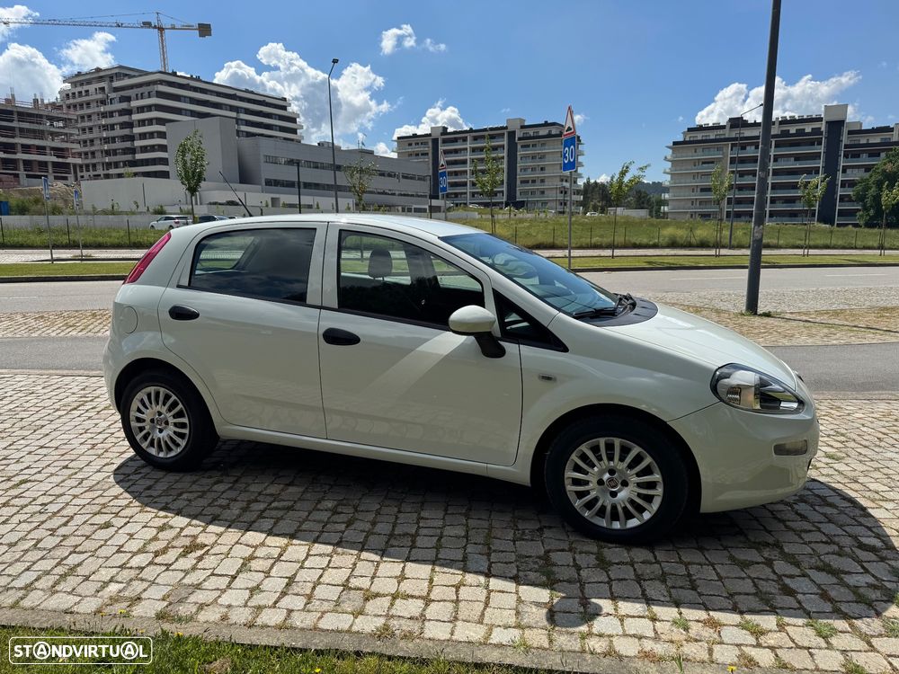 Fiat Punto 1.3 M-Jet Lounge S&S - 19