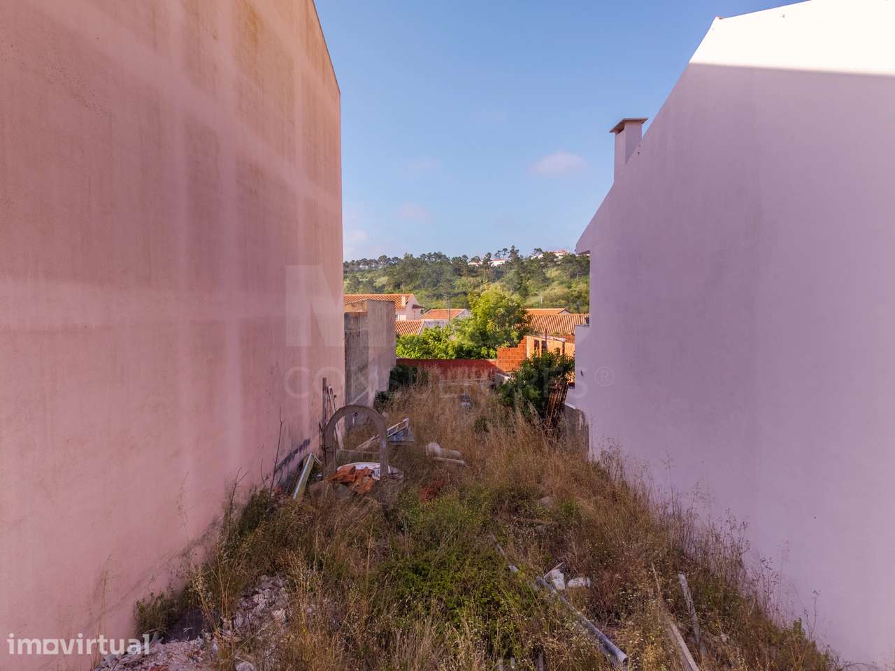 Terreno Urbano no Centro da Foz do Arelho | 240 m² | Implantação at... - Grande imagem: 2/8