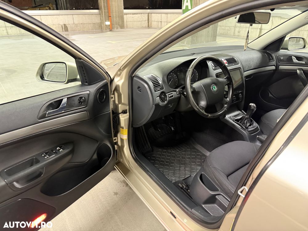 Skoda Octavia 2.0 FSI Elegance - 5