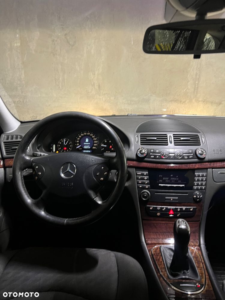 Mercedes-Benz Klasa E - 14
