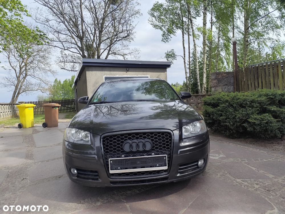 Audi A3 Sportback 2.0 TDI Ambiente - 2
