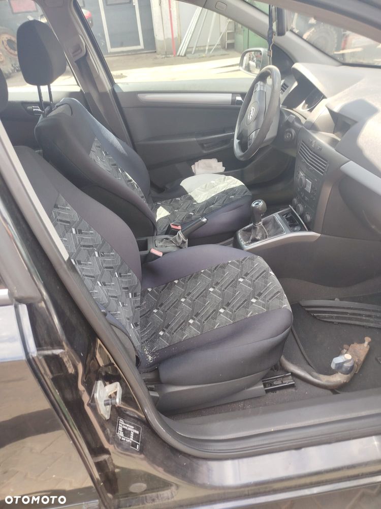 Opel Astra H na części. - 5