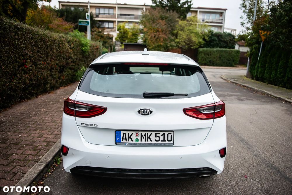 Kia Ceed 1.4 T-GDI L Business Line DCT - 6
