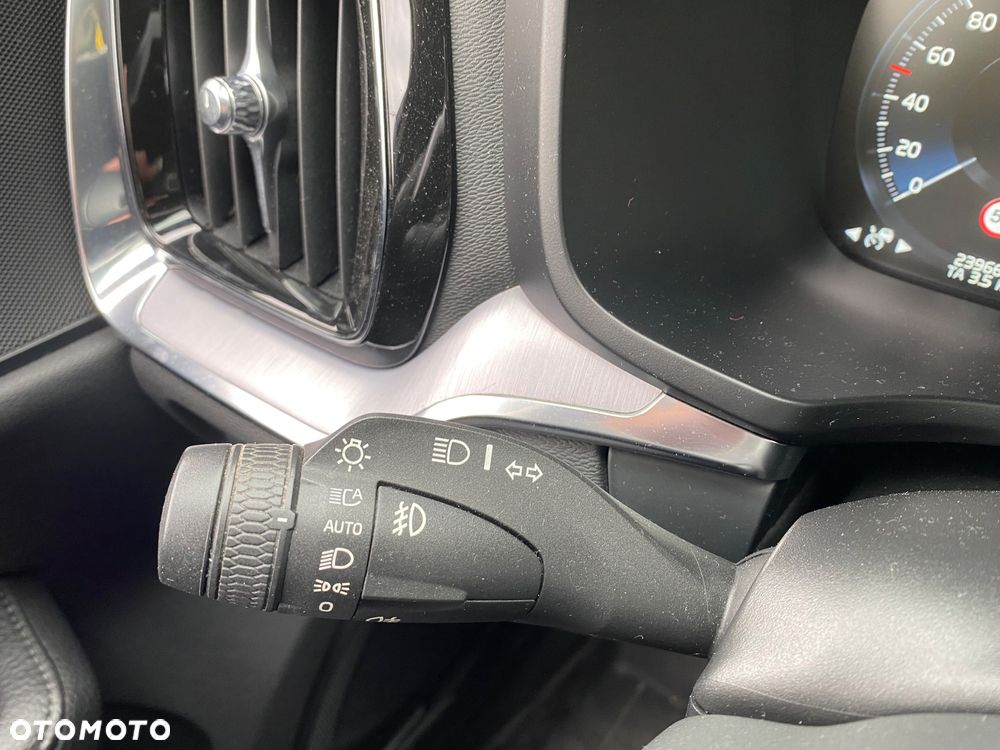 Volvo V60 D4 Geartronic Summum - 31