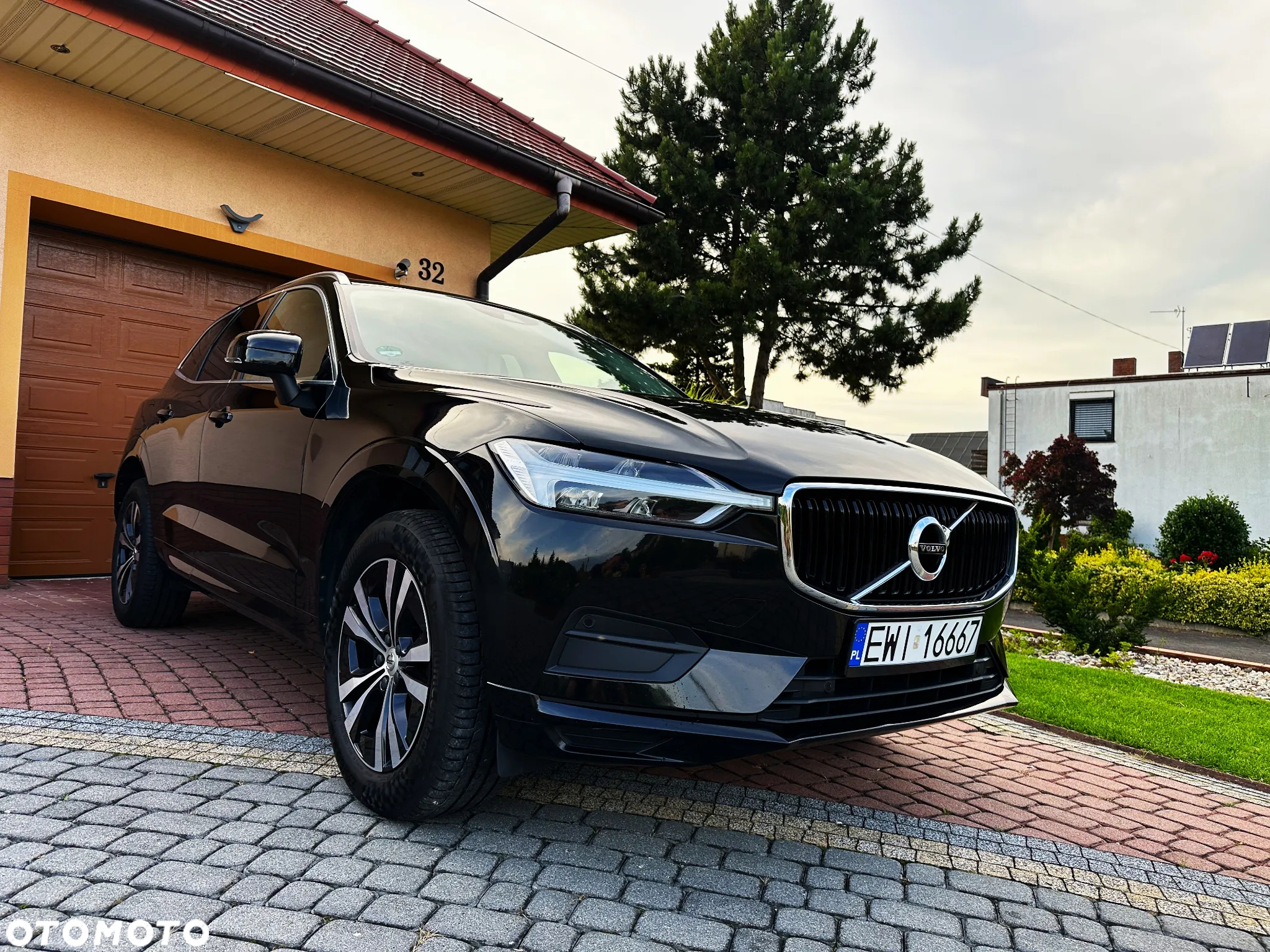 Volvo XC 60 D4 Momentum Pro - 10
