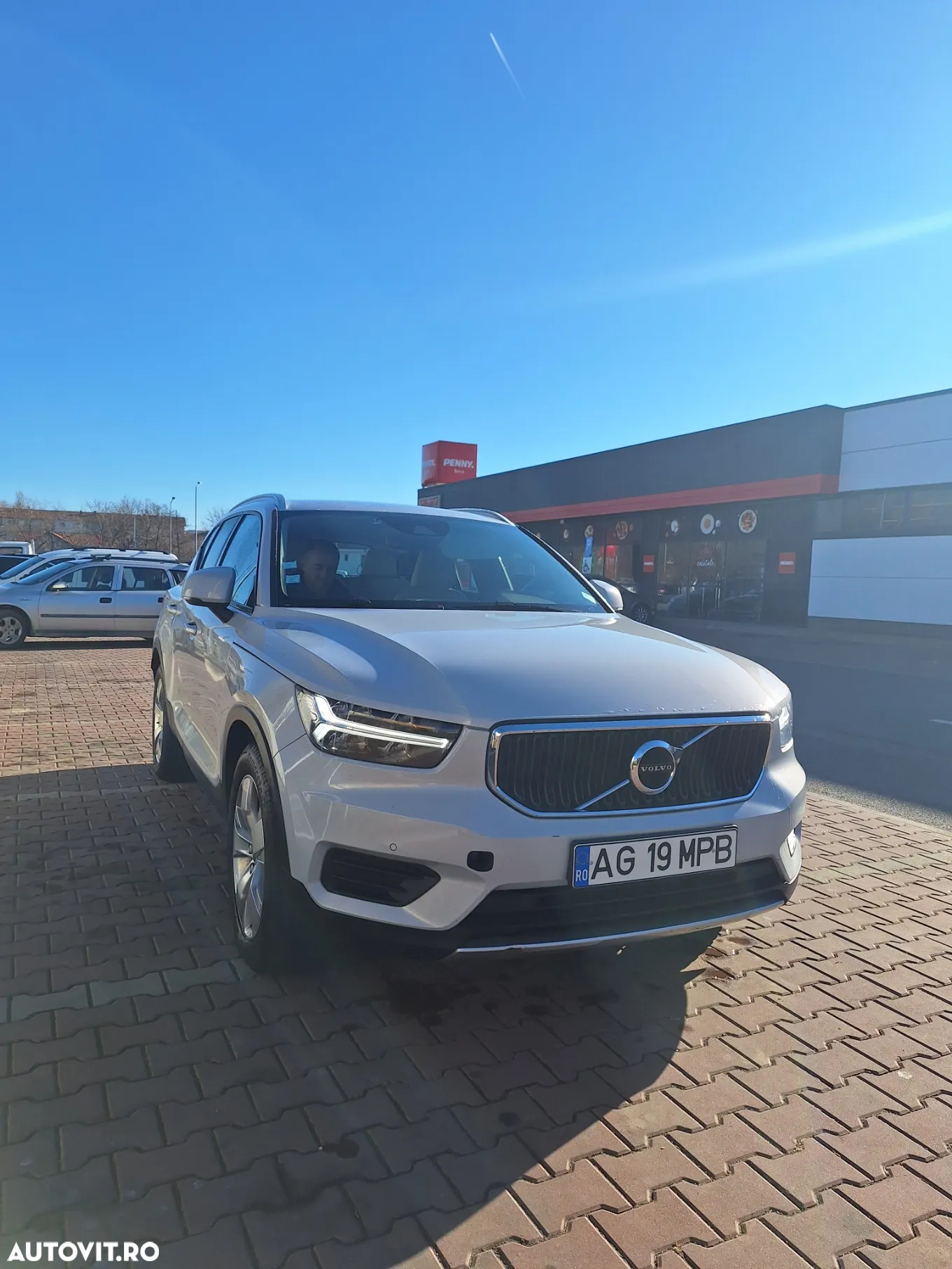 Volvo XC 40 D3 Geartronic Momentum Pro - 2