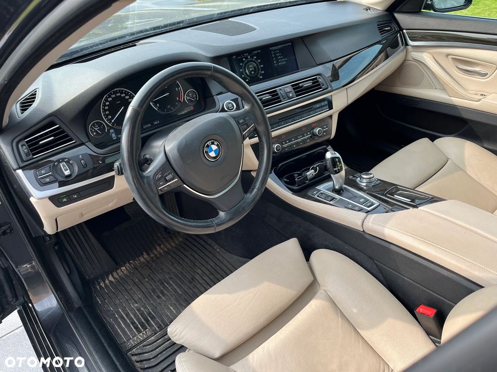 BMW Seria 5 530d xDrive - 10