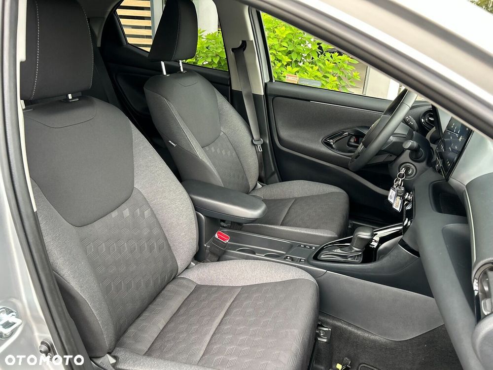 Toyota Yaris Hybrid 1.5 Style - 10
