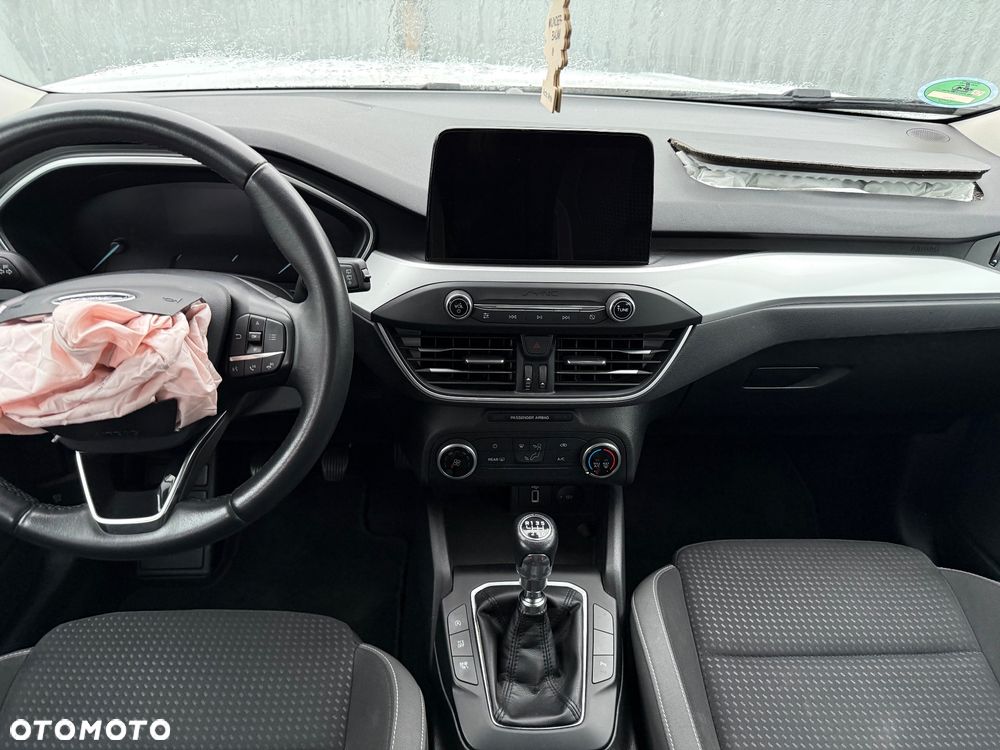 Ford Focus 1.5 EcoBlue Start-Stopp-System TITANIUM STYLE - 16