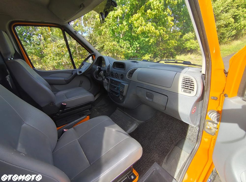 Mercedes-Benz SPRINTER - 8