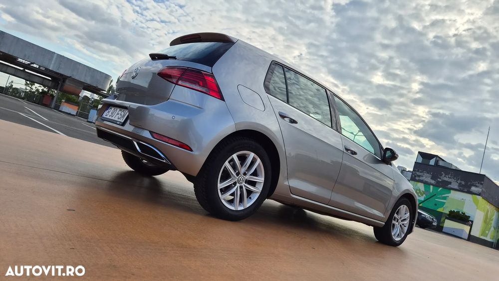 Volkswagen Golf - 27