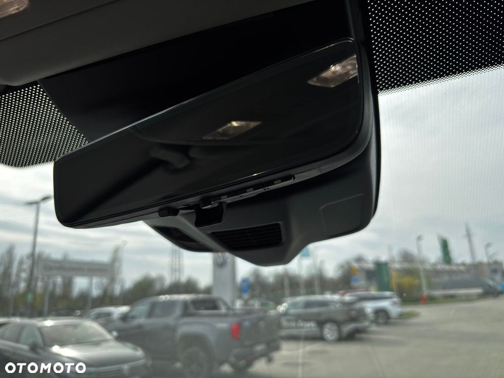 Volkswagen Caravelle - 16