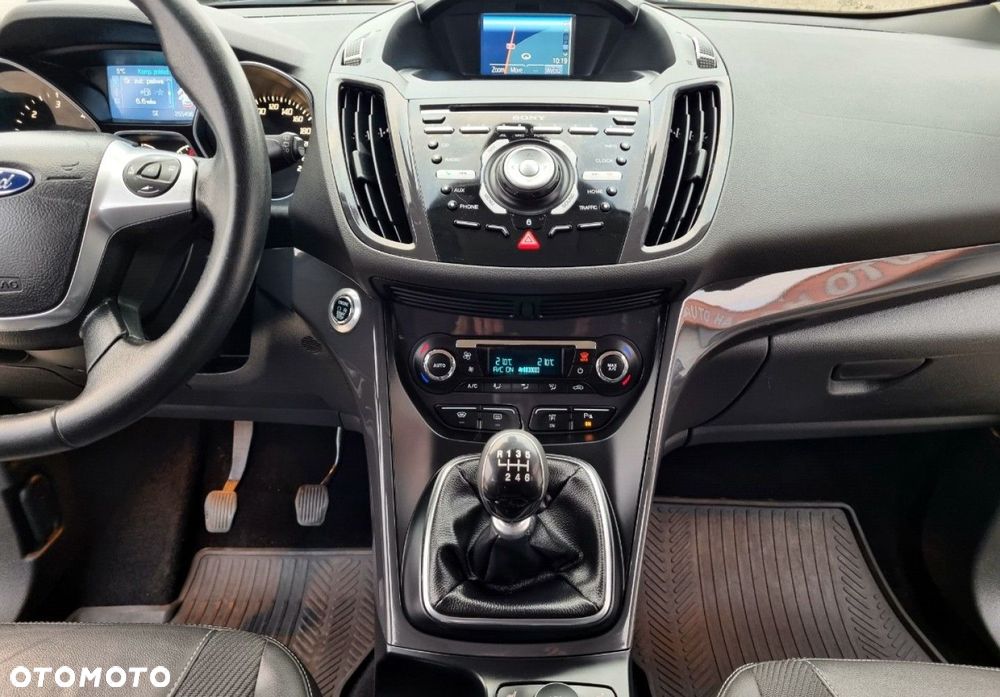 Ford Kuga - 29