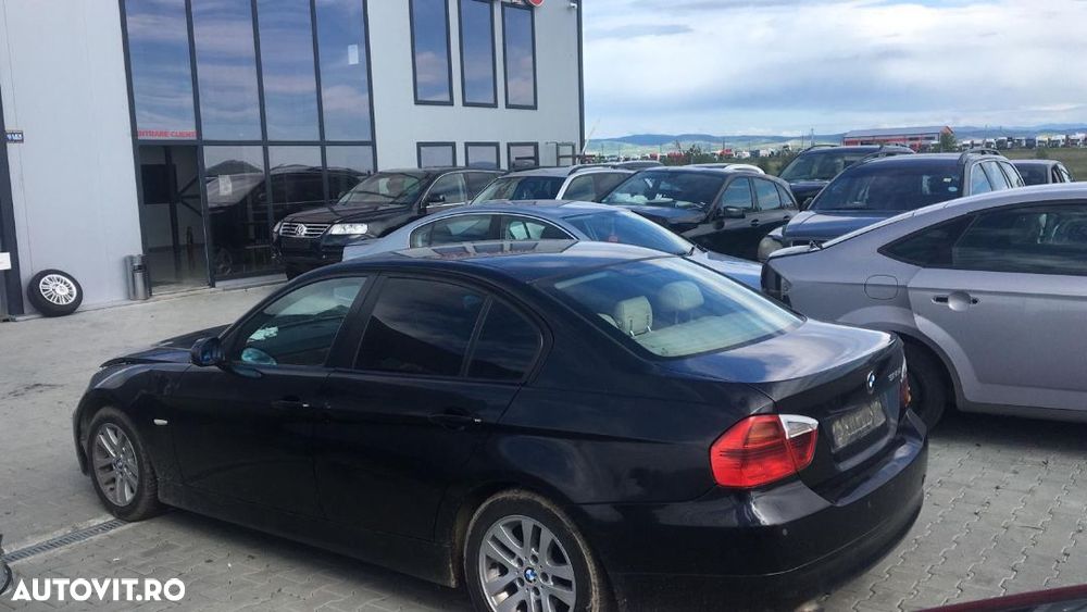Dezmembram BMW Seria 3,E 90,2.0 D,an fabr. 2006 - 1