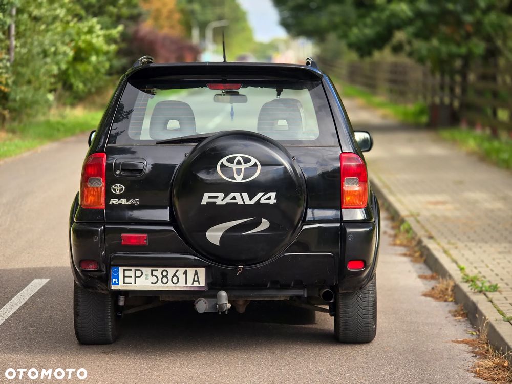 Toyota RAV4 D-4D 4x4 - 15