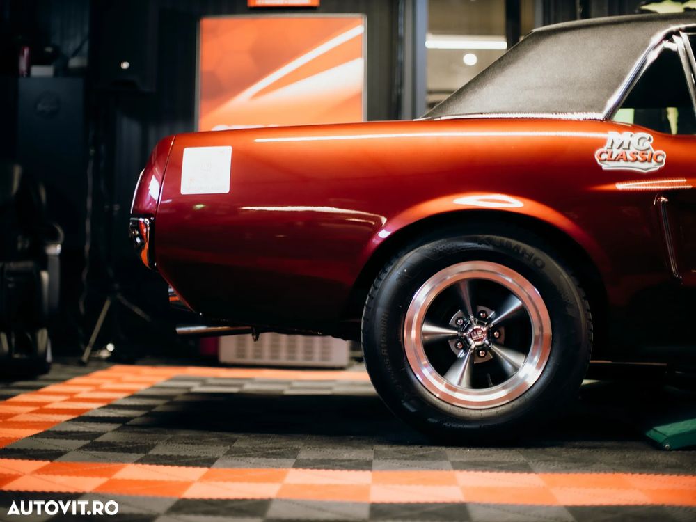 Ford Mustang - 12