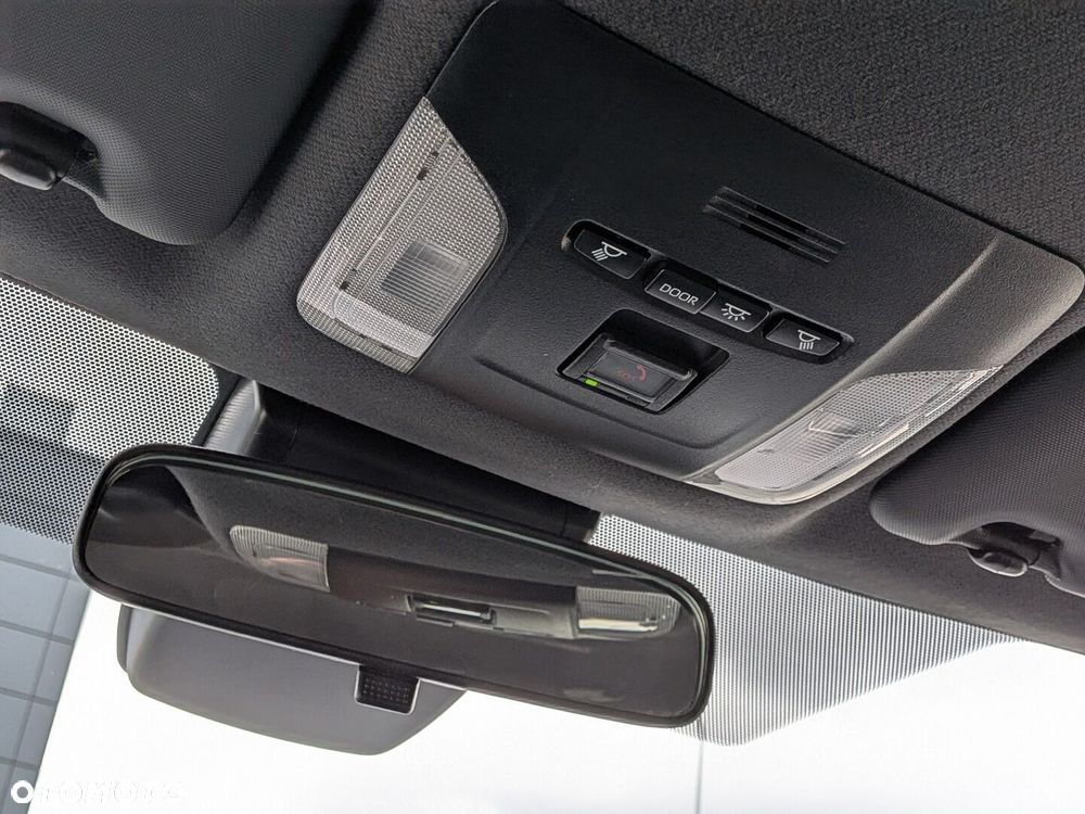 Toyota Corolla 1.8 Hybrid Comfort - 39
