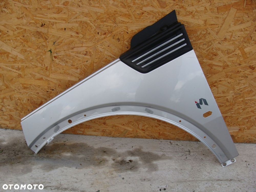 błotnik lewy dodge nitro bez rdzy !!! - 1