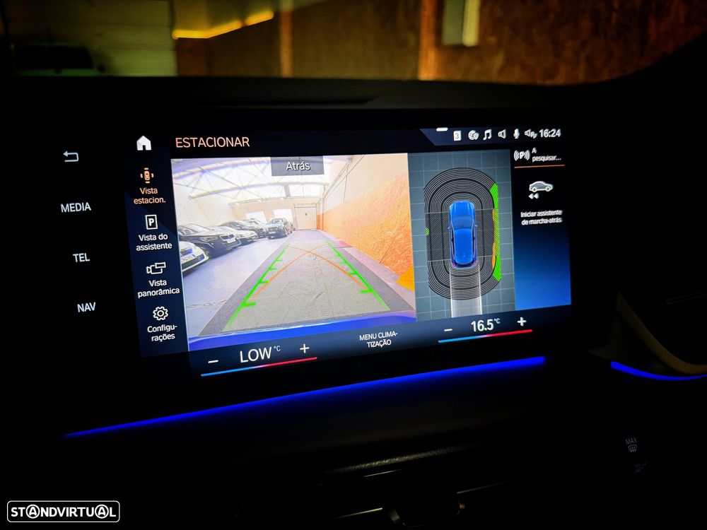 BMW 218 Active Tourer i Pack M Auto - 30