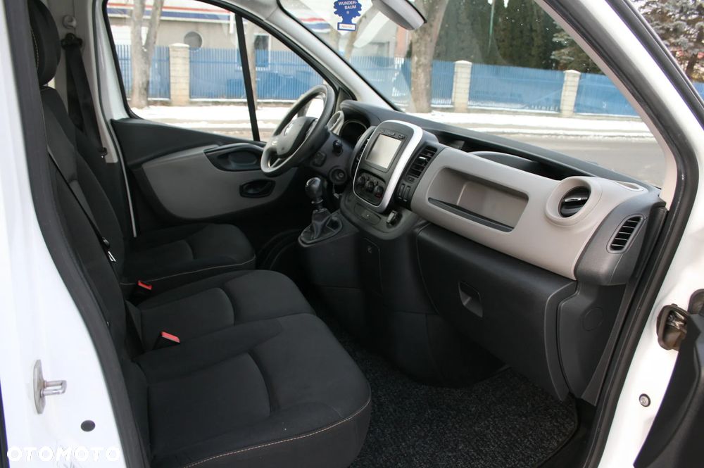 Renault TRAFIC - 9